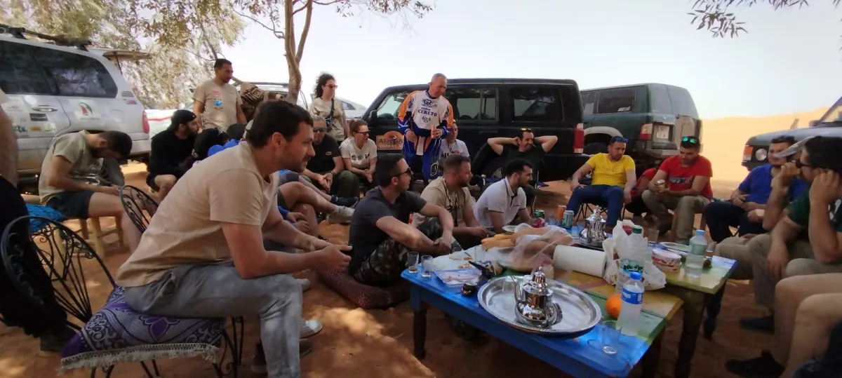 Bivouac noche desierto